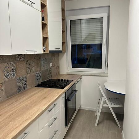 Novoureden Stan U Vitezu Lägenhet Exteriör bild